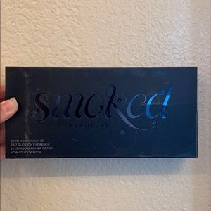 Urban Decay Smoked Eyeshadow Pallette